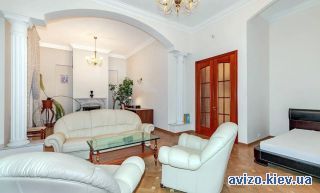 Сдам <a class='adt__geo' href='/nerukhomist/orenda-kvartyr-budynkiv/kvartyry/kyiv-misto/q-3-кімнатні/'>3 кімнати</a>-комнатную квартиру