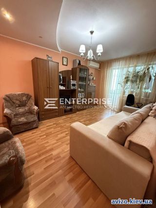Продажа <a class='adt__geo' href='/nerukhomist/prodazh-kvartyr-budynkiv/kvartyry/kyiv-misto/q-2-кімнатні/'>2 кімнати</a>-комнатной квартиры, Озерная