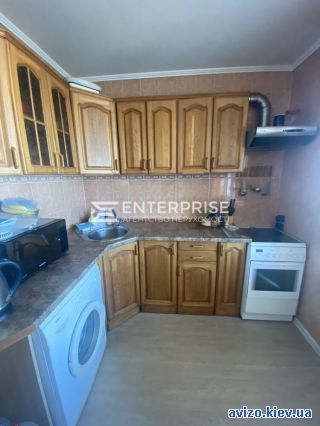 Продается <a class='adt__geo' href='/nerukhomist/prodazh-kvartyr-budynkiv/kvartyry/kyiv-misto/q-3-кімнатні/'>3 кімнати</a>-комнатная квартира, ст.м. Теремки
