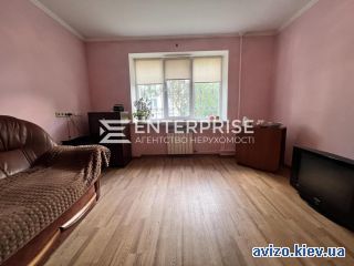 <a class='adt__geo' href='/nerukhomist/prodazh-kvartyr-budynkiv/kvartyry/kyivska-oblast/q-2-кімнатні/'>2 кімнати</a>-комнатная квартира, ст.м. Академгородок