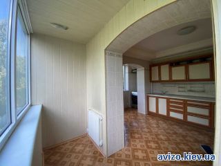 Продается <a class='adt__geo' href='/nerukhomist/prodazh-kvartyr-budynkiv/kvartyry/kyiv-misto/q-2-кімнатні/'>2 кімнати</a>-комнатная квартира, ст.м. Дорогожичи