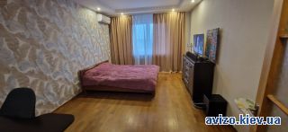 Сдам <a class='adt__geo' href='/nerukhomist/orenda-kvartyr-budynkiv/kvartyry/kyiv-misto/q-1-кімнатні/'>1 кімната</a>-комнатную квартиру