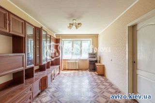 <a class='adt__geo' href='/nerukhomist/prodazh-kvartyr-budynkiv/kvartyry/kyiv-misto/q-3-кімнатні/'>3 кімнати</a>-комнатная квартира