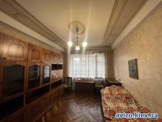 Продам <a class='adt__geo' href='/nerukhomist/prodazh-kvartyr-budynkiv/kvartyry/kyiv-misto/q-3-кімнатні/'>3 кімнати</a>-комнатную квартиру