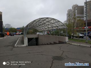 Продается паркоместо, ст.м. Позняки
