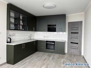 Продаю <a class='adt__geo' href='/nerukhomist/prodazh-kvartyr-budynkiv/kvartyry/kyiv-misto/q-3-кімнатні/'>3 кімнати</a>-комнатную квартиру, ст.м. Бориспольская