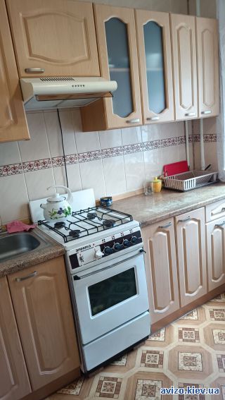 <a class='adt__geo' href='/nerukhomist/prodazh-kvartyr-budynkiv/kvartyry/kyiv-misto/q-1-кімнатні/'>1 кімната</a>-комнатная квартира