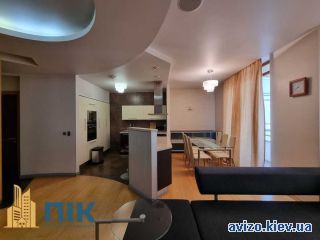 Продается <a class='adt__geo' href='/nerukhomist/prodazh-kvartyr-budynkiv/kvartyry/kyiv-misto/q-3-кімнатні/'>3 кімнати</a>-комнатная квартира