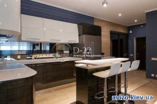 Аренда <a class='adt__geo' href='/nerukhomist/orenda-kvartyr-budynkiv/kvartyry/kyiv-misto/q-4-кімнатні/'>4 кімнати</a>-комнатной квартиры