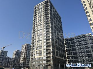 Продам <a class='adt__geo' href='/nerukhomist/prodazh-kvartyr-budynkiv/kvartyry/kyiv-misto/q-3-кімнатні/'>3 кімнати</a>-комнатную квартиру