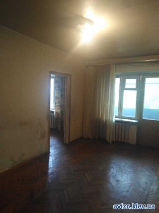 Продается <a class='adt__geo' href='/nerukhomist/prodazh-kvartyr-budynkiv/kvartyry/kyiv-misto/q-4-кімнатні/'>4 кімнати</a>-комнатная квартира, ст.м. Левобережная
