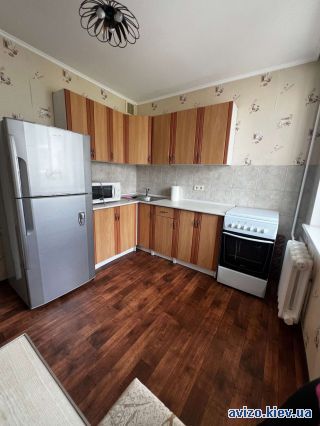 Продам <a class='adt__geo' href='/nerukhomist/prodazh-kvartyr-budynkiv/kvartyry/kyiv-misto/q-1-кімнатні/'>1 кімната</a>-комнатную квартиру