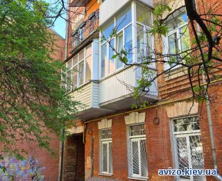 Продается <a class='adt__geo' href='/nerukhomist/prodazh-kvartyr-budynkiv/kvartyry/kyiv-misto/q-3-кімнатні/'>3 кімнати</a>-комнатная квартира, ст.м. Площадь Льва Толстого