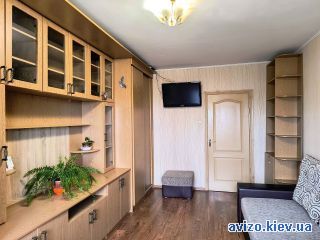 Продам <a class='adt__geo' href='/nerukhomist/prodazh-kvartyr-budynkiv/kvartyry/kyiv-misto/q-2-кімнатні/'>2 кімнати</a>-комнатную квартиру