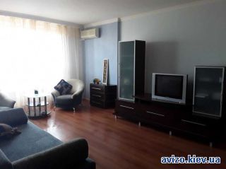 Сдам <a class='adt__geo' href='/nerukhomist/orenda-kvartyr-budynkiv/kvartyry/kyiv-misto/q-1-кімнатні/'>1 кімната</a>-комнатную квартиру