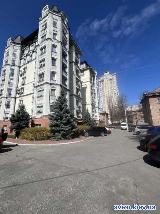 Продается <a class='adt__geo' href='/nerukhomist/prodazh-kvartyr-budynkiv/kvartyry/kyiv-misto/q-4-кімнатні/'>4 кімнати</a>-комнатная квартира, ст.м. Оболонь