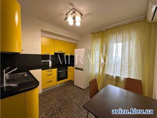 Продаю <a class='adt__geo' href='/nerukhomist/prodazh-kvartyr-budynkiv/kvartyry/kyiv-misto/q-1-кімнатні/'>1 кімната</a>-комнатную квартиру