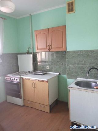 Сдаю <a class='adt__geo' href='/nerukhomist/orenda-kvartyr-budynkiv/kvartyry/kyiv-misto/q-1-кімнатні/'>1 кімната</a>-комнатную квартиру