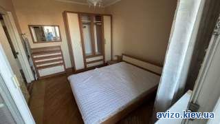 Продам 3-х кімнатну квартиру. Дарницький район.
