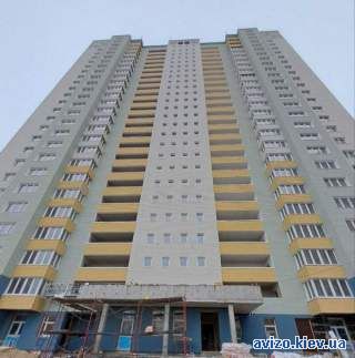 Патріотика, Вижниця 22, моноліт