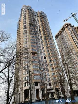 Продаж 2к квартири 74 кв. м на вул. Сортувальна 7