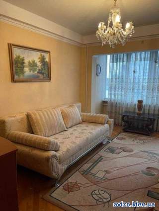 продаж трикімнатної квартири в Дарницькому районі