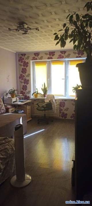 Продам 1к. квартиру. ул. Кулиша , метро Левобережная.