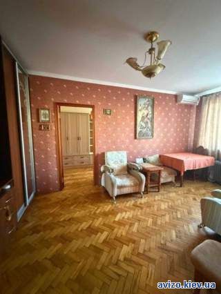 Продаж 2к квартири на пр-т Соборності 5