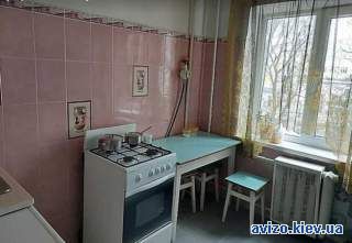 2к квартира метро Виставковий центр