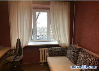 1к квартира (гостинка) на Сирці