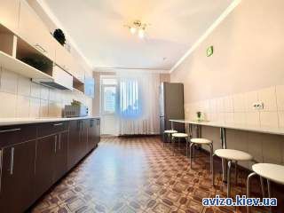 Современный хостел повышенного уровня. Метро Лыбедская