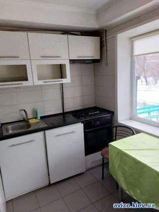 Продаж 2-к квартири еа вул. Романа Ратушного, 11 (вул. Волгоградська)