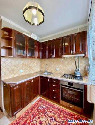 Чудова 3к квартира Богатирська 20