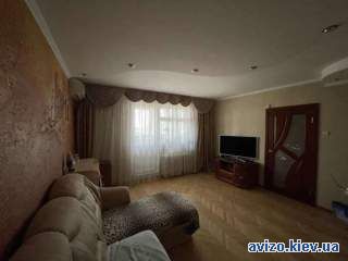 Продаж 3-к квартири на вул. Пулюя, 5б (Кадетський Гай)