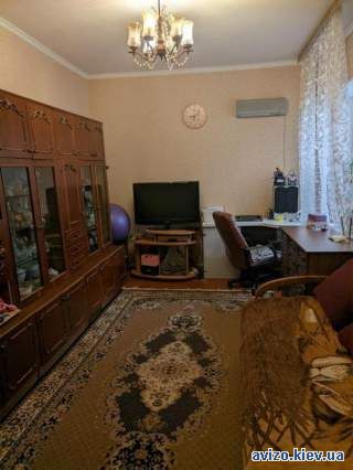 3-ком. квартира с ремонтом в пгт Гребенки