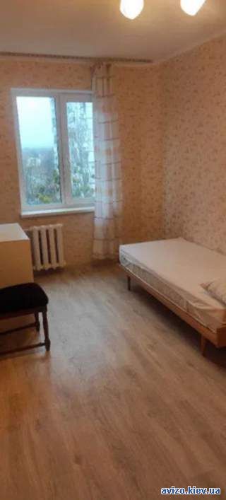 1к метро Лівобережна