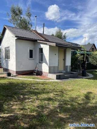 Продам дачний будинок під Києвом