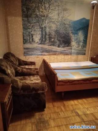троещина комната для парня или девушки ул.Радунская