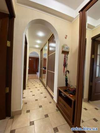 БЕЗ% 3к 58м2, Ореста Левицького 18 (Курчатова), м.Лісова,Лісовий масив