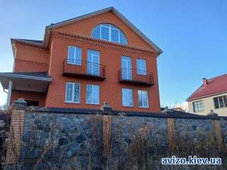 Продаж 3 поверхового будинку з гаражем і ділянкою на 20 соток, 373 кв.