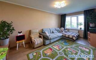 Продаж 4-кімнатної квартири, вул. Харченка 41, метро Бориспільська