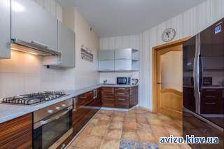 2-кімнатна, Дмитра Луценка вул., 11, Голосіївський