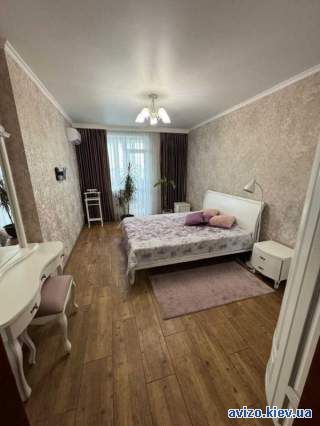 1003549 довгострокова оренда 3-к квартира Київ, Святошинський, 30000 г