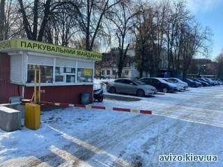 Здам в оренду паркомісце на вул. Героїв Севастополя, 42, від власника