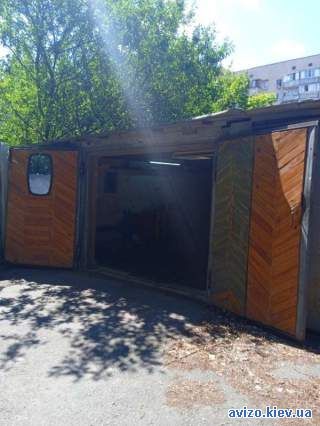 м.Академгородок пешком.Продам супер-гараж.