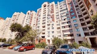 Продам 3 комн.квартиру 80 кв.м. на пр.Володимира Ивасюка 20 А,Оболонь