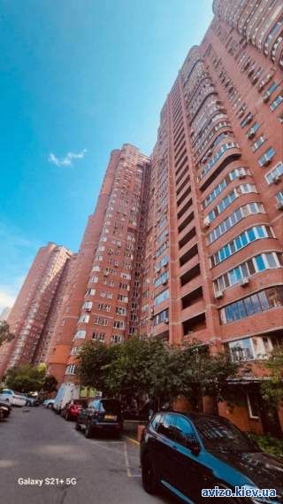 Продам помещение 177 кв.м. на ул.Анні Ахматовой 13,Позняки
