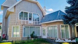 Продам 3 єт.дом 180 кв.м. на Осокорках,ул.Центральная