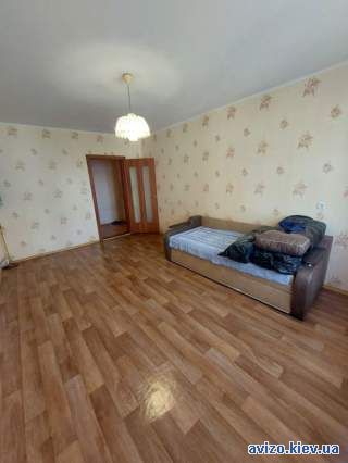Продається затишна 1-кімнатна квартира  метро Осокорки Срочно!!!