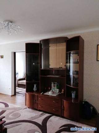 1001498 продаж 3-к квартира Білоцерківський, Біла Церква, 58000 $
